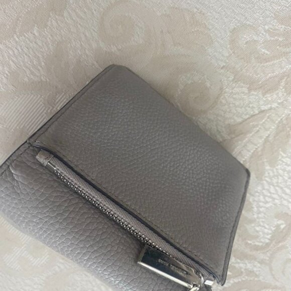 Michael Kors Jet Set Medium Pebbled Leather Card Case Wallet: Pearl Grey - Picture 3 of 4